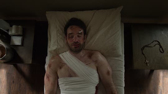 Daredevil (Matthew Murdock) battered and bruised in Defenders