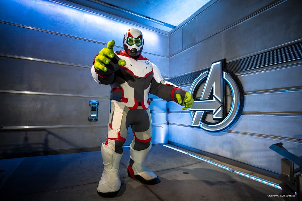 Hulk chega ao Avengers Campus