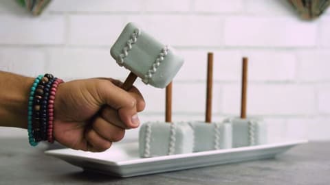 Image for Make These Mjolnir Candy Apples